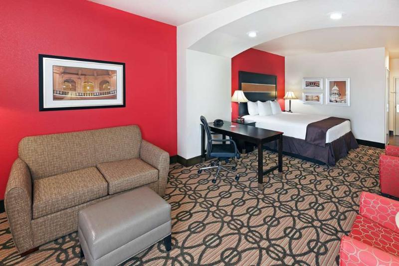 La Quinta By Wyndham Pearsall Экстерьер фото